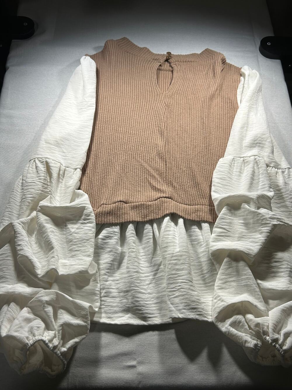 Women’s Small Tan Ribbed Knit White Bell Sleeve Layered Peplum Top